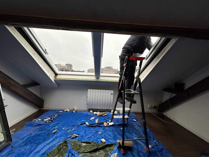 Création et réparation de fenêtres de toit Velux®.